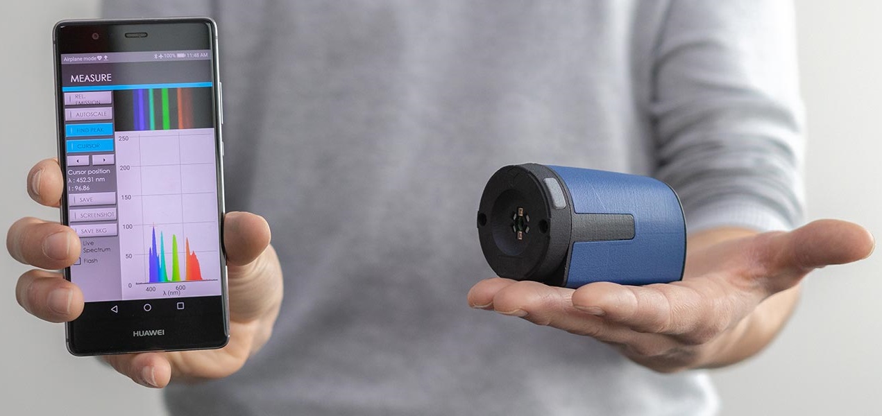 GoSpectro handheld spectrometer